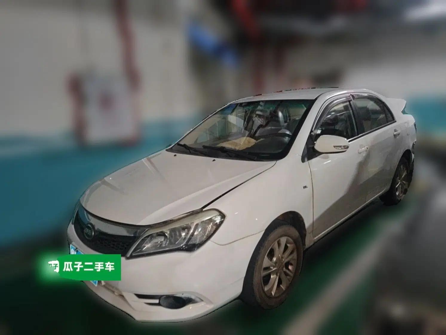 BYD F3 2015 Energy-Saving Edition 1.5L Automatic Luxury Model — миниатюра 1
