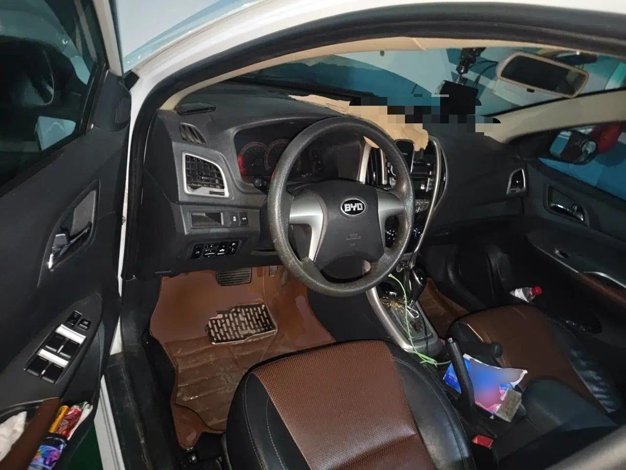 BYD F3 2015 Energy-Saving Edition 1.5L Automatic Luxury Model — миниатюра 9
