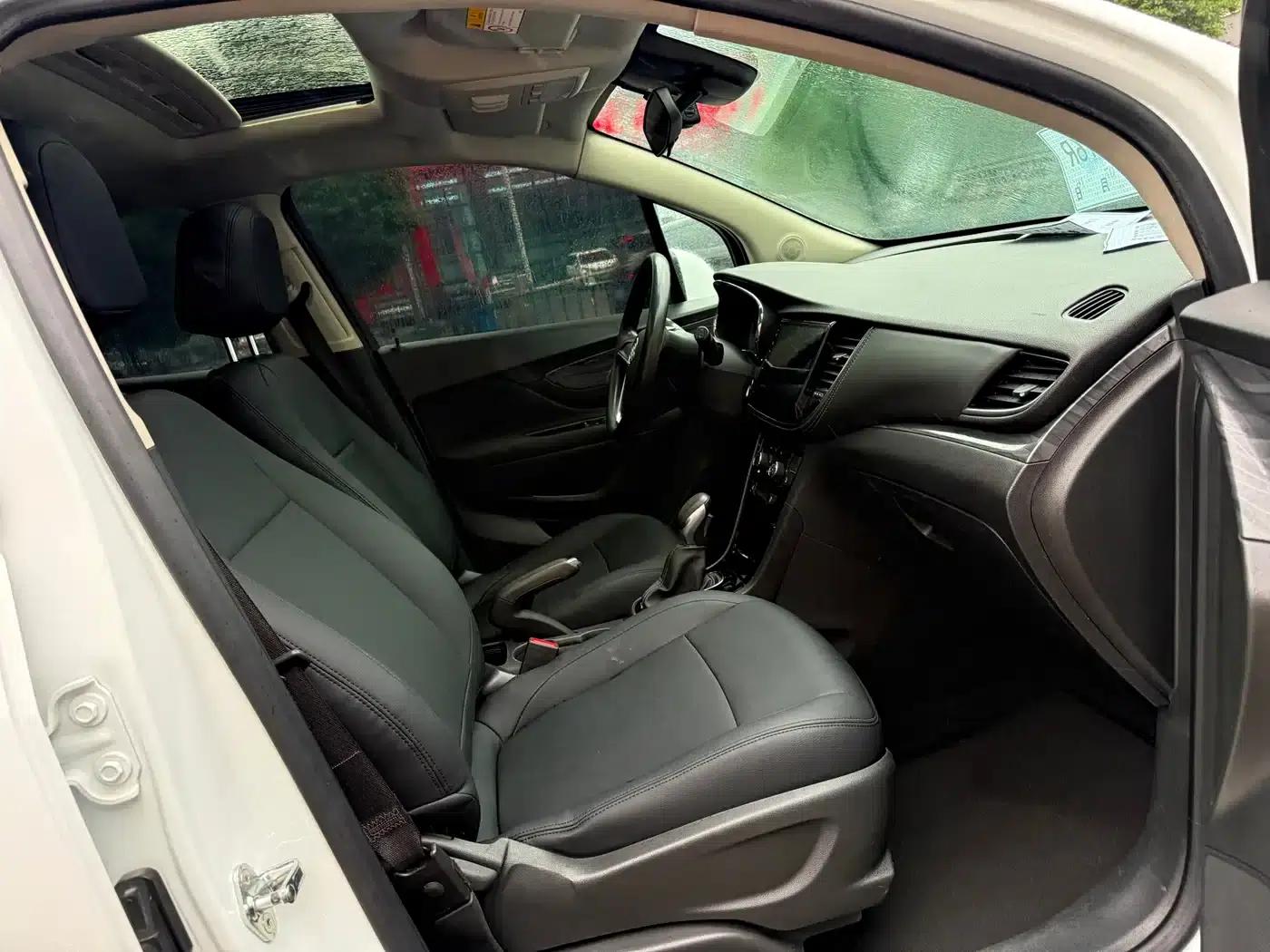 2017 Buick Encore 18T Automatic 2WD Urban Fashion Model — миниатюра 9