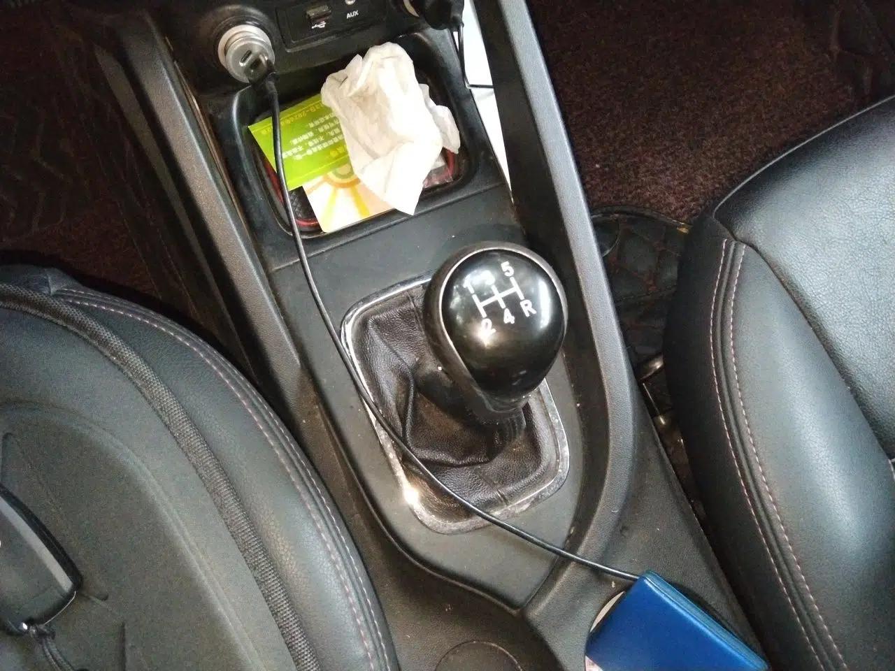 CHANGAN CS35 2016 1.6L Manual Luxury Model China IV — миниатюра 14