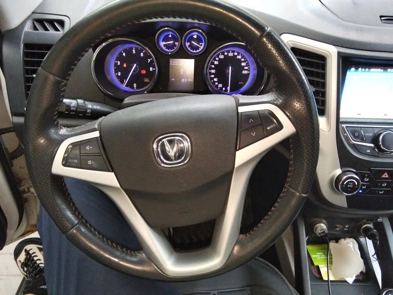 CHANGAN CS35 2016 1.6L Manual Luxury Model China IV — миниатюра 10