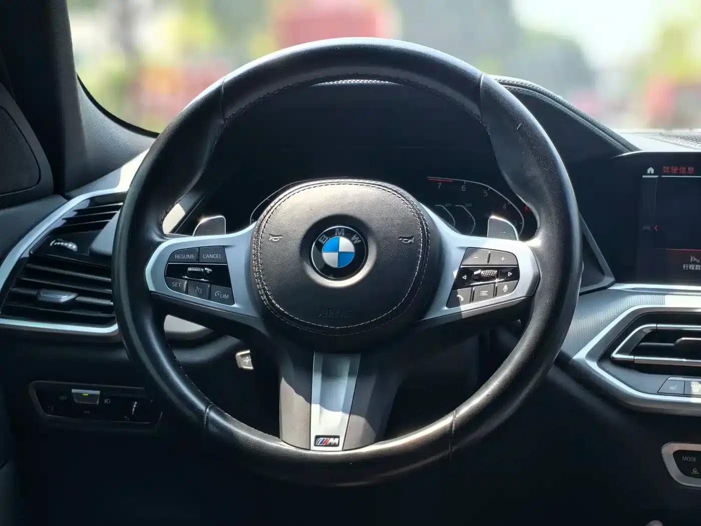 2022 BMW X6 xDrive30i M Sport Package — миниатюра 11