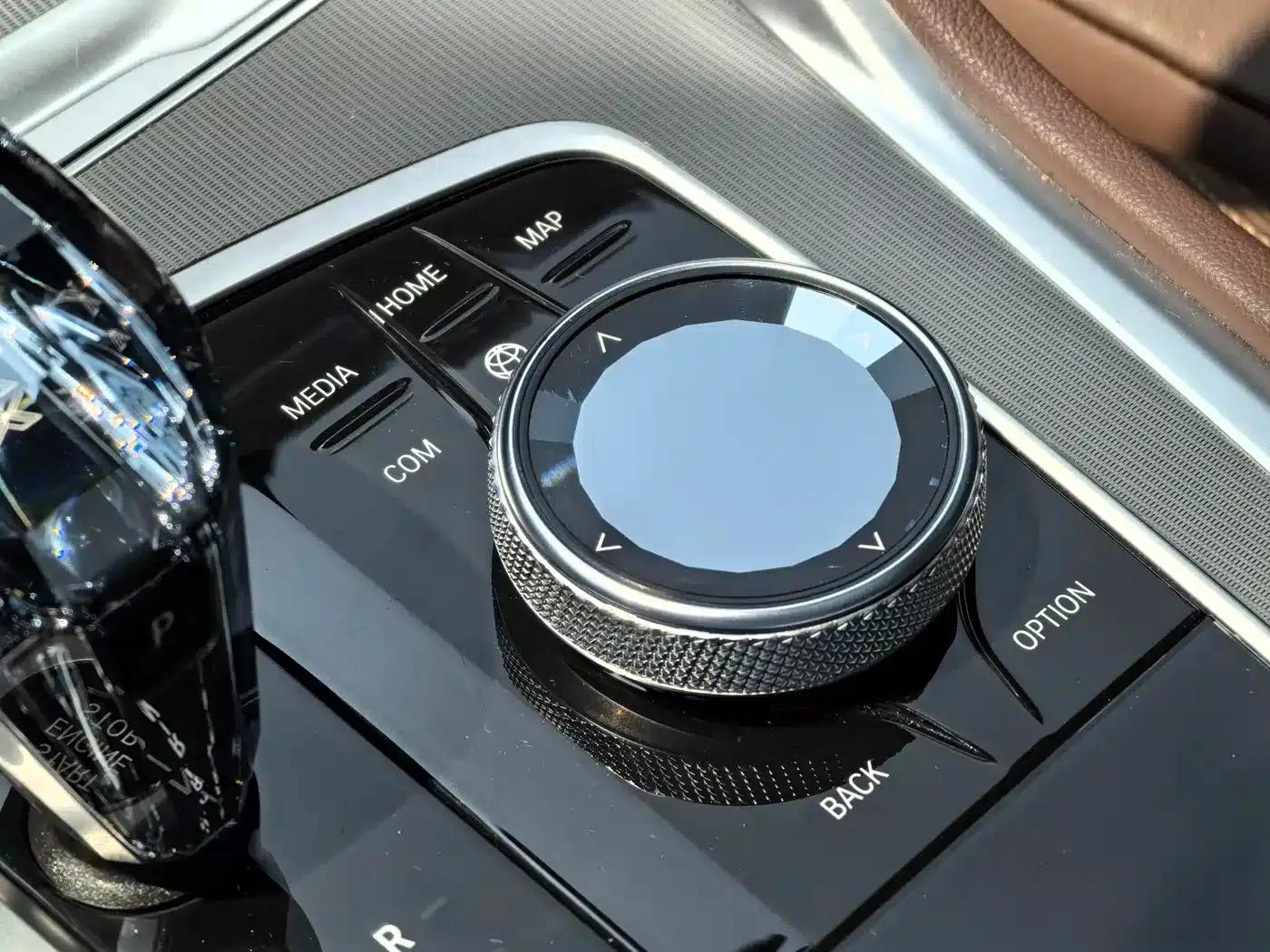 2022 BMW X6 xDrive30i M Sport Package — миниатюра 17