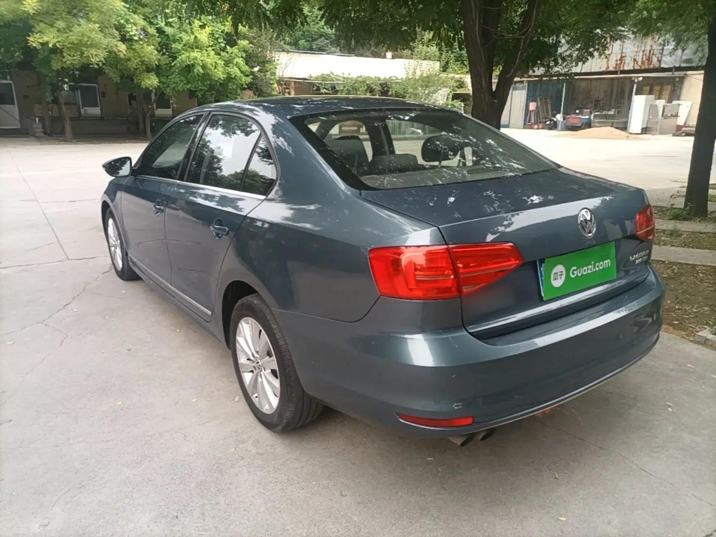 Volkswagen Sagitar 2015 230TSI Automatic Comfort Version — миниатюра 4