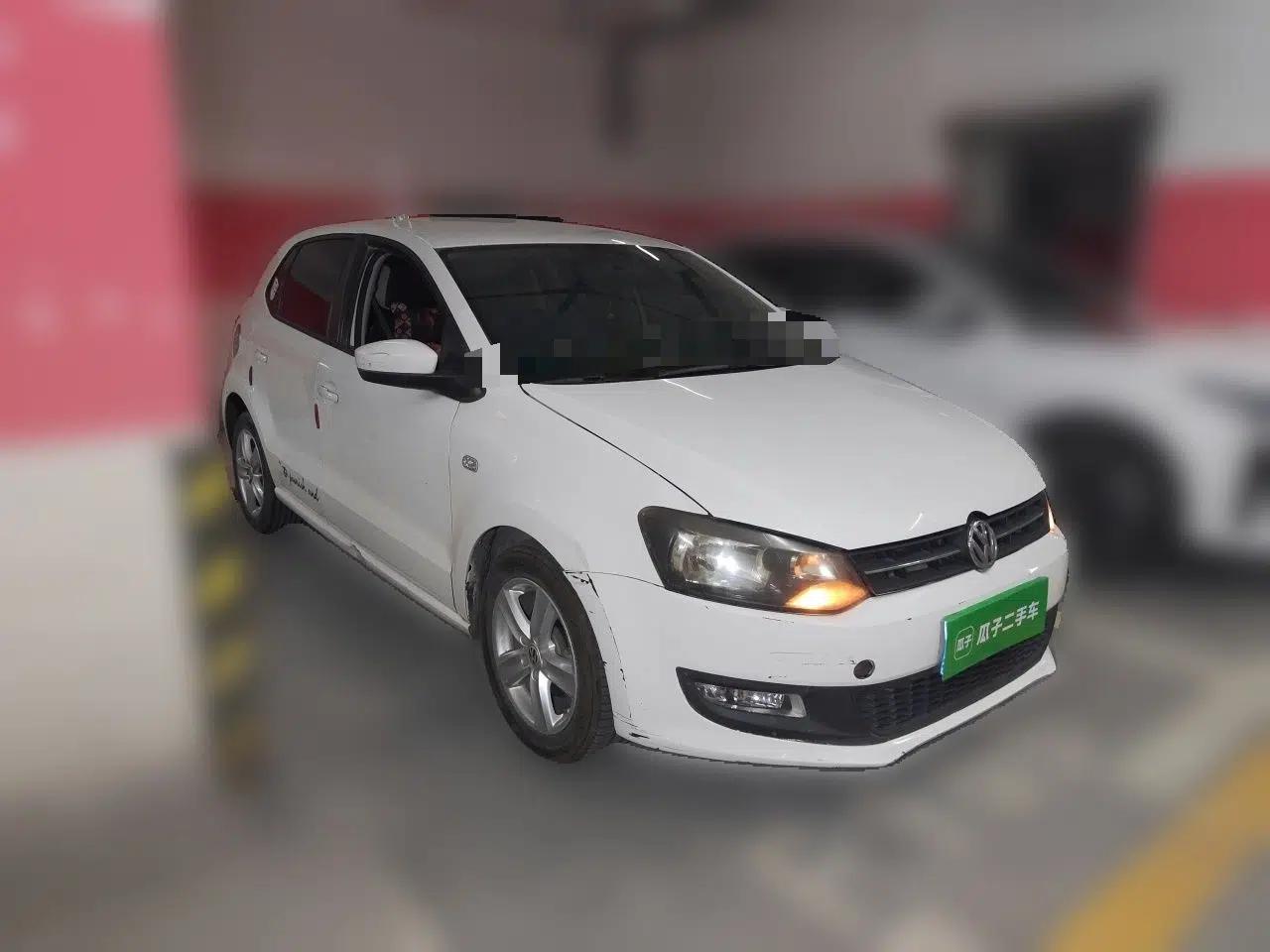 Volkswagen Polo 2011 1.6L Automatic ZhiShang Version — миниатюра 3
