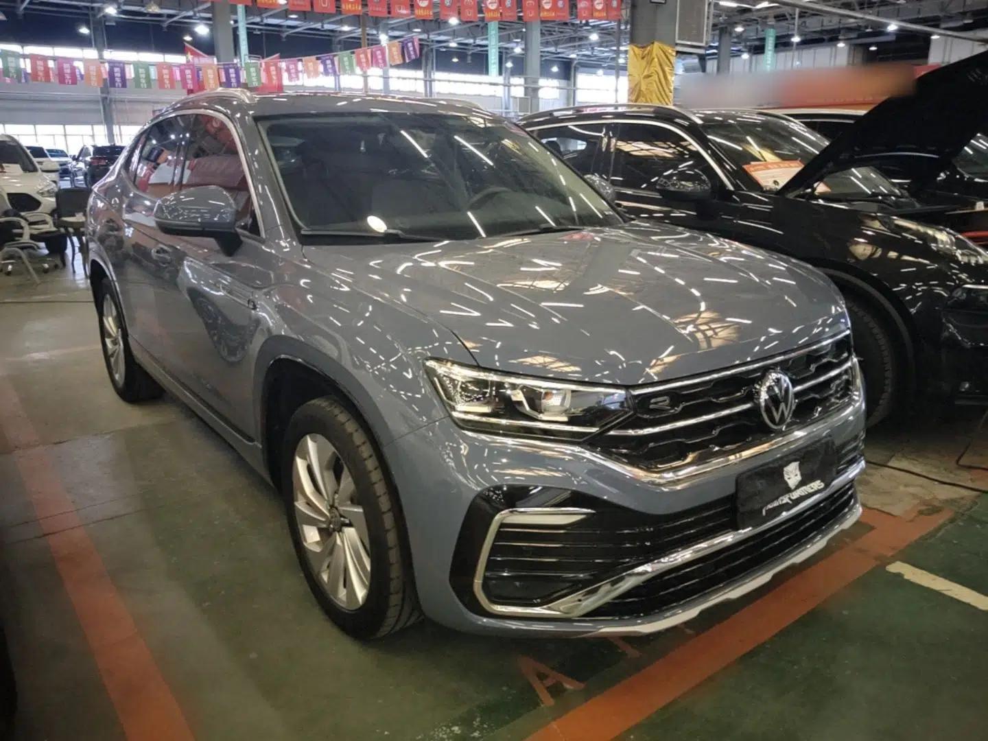Volkswagen Tayron X 2020 330TSI Two-Wheel Drive Luxury Smart Connectivity Version — миниатюра 3