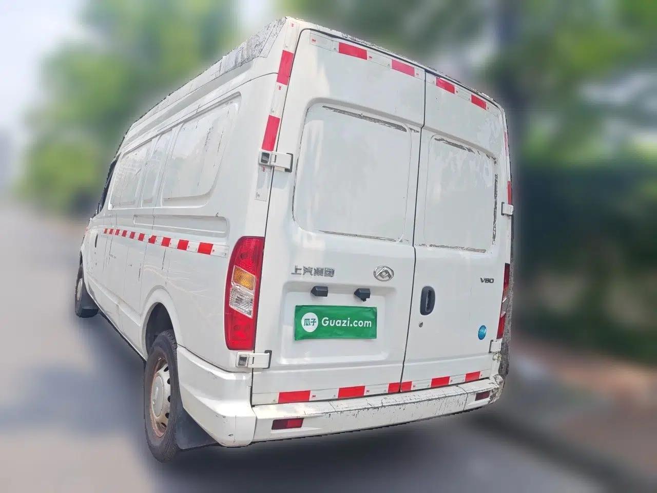 SAIC MAXUS Xintu V80 2021 2.0T Manual Classic City Delivery King Long Wheelbase Mid-Roof 3 Seats — миниатюра 4