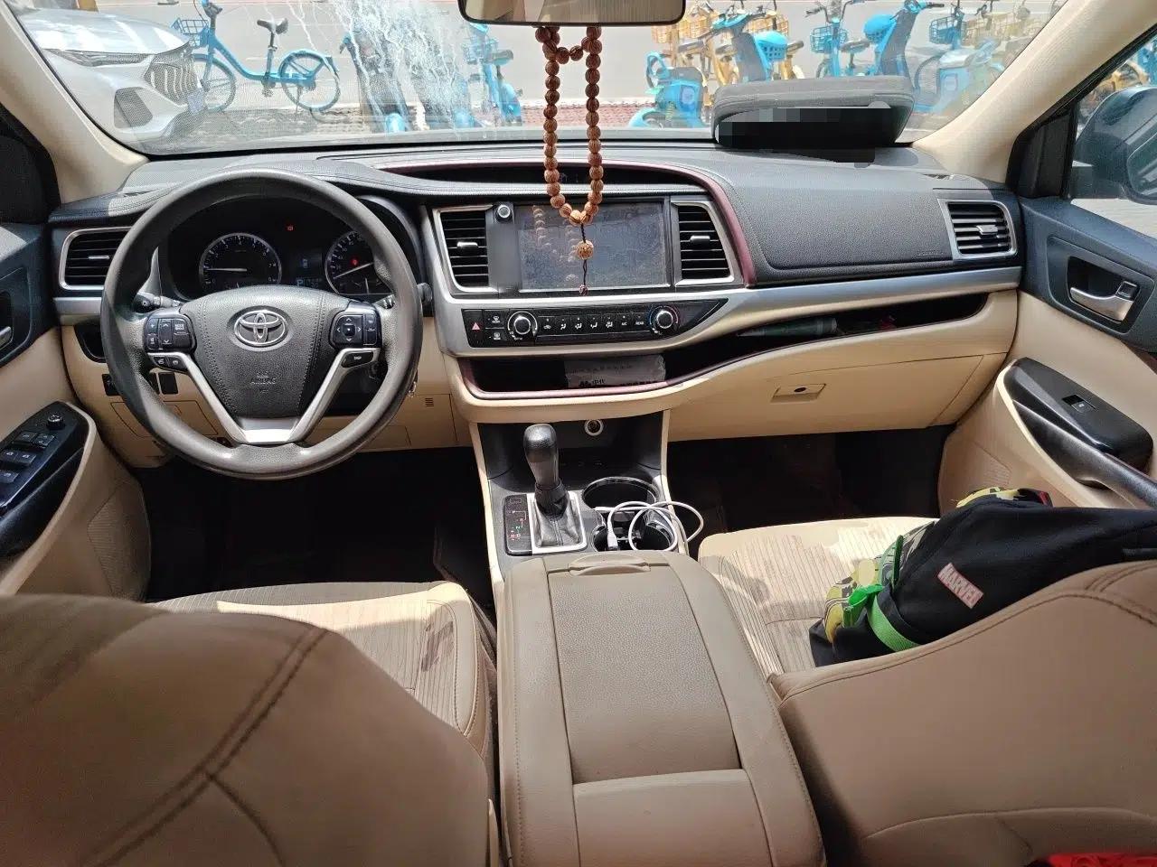 Toyota Highlander 2015 2.0T Four-Wheel Drive Elite Edition 7-Seater — миниатюра 9