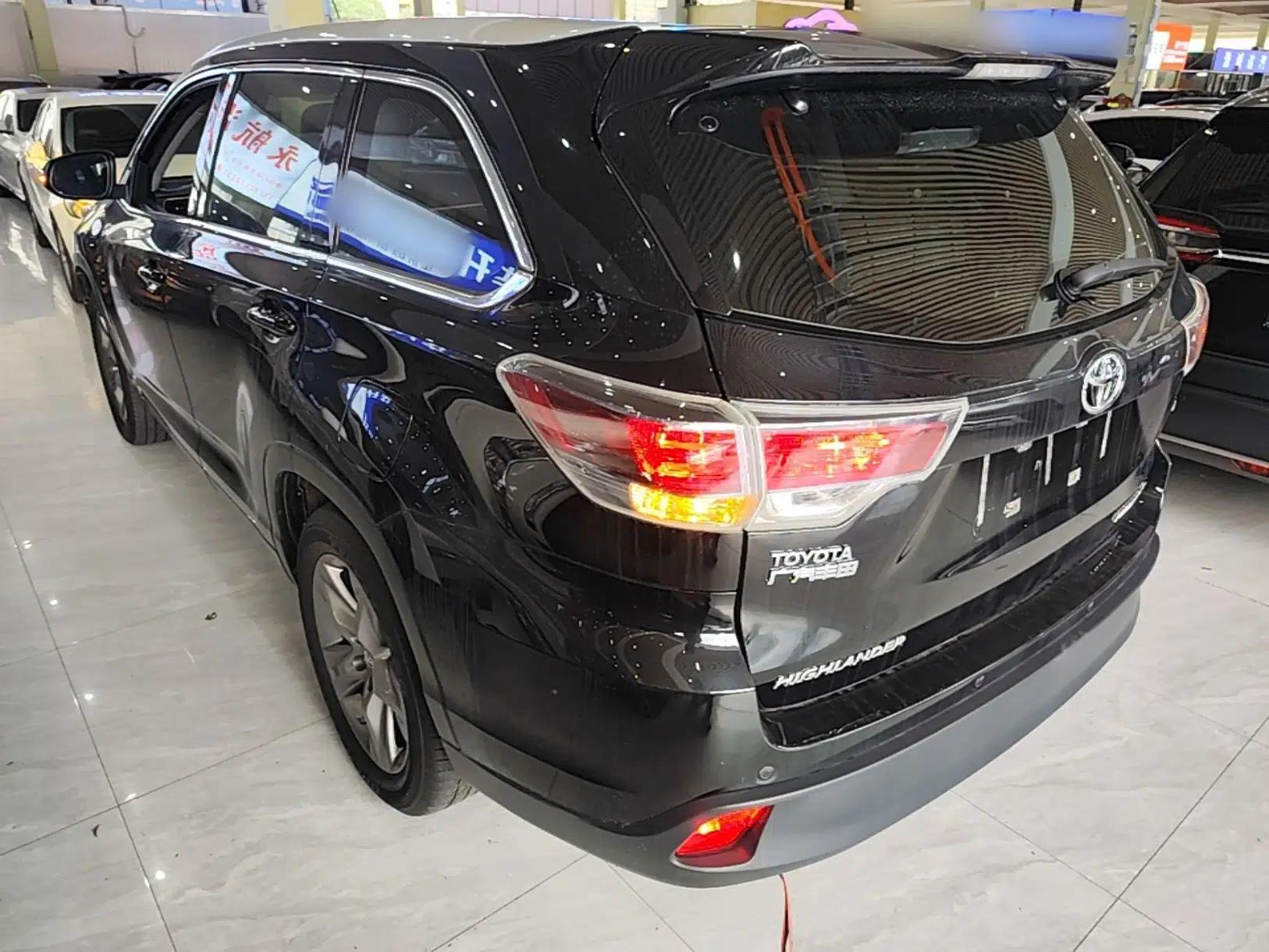 Toyota Highlander 2015 2.0T Four-Wheel Drive Ultimate Edition 7-Seater — миниатюра 4