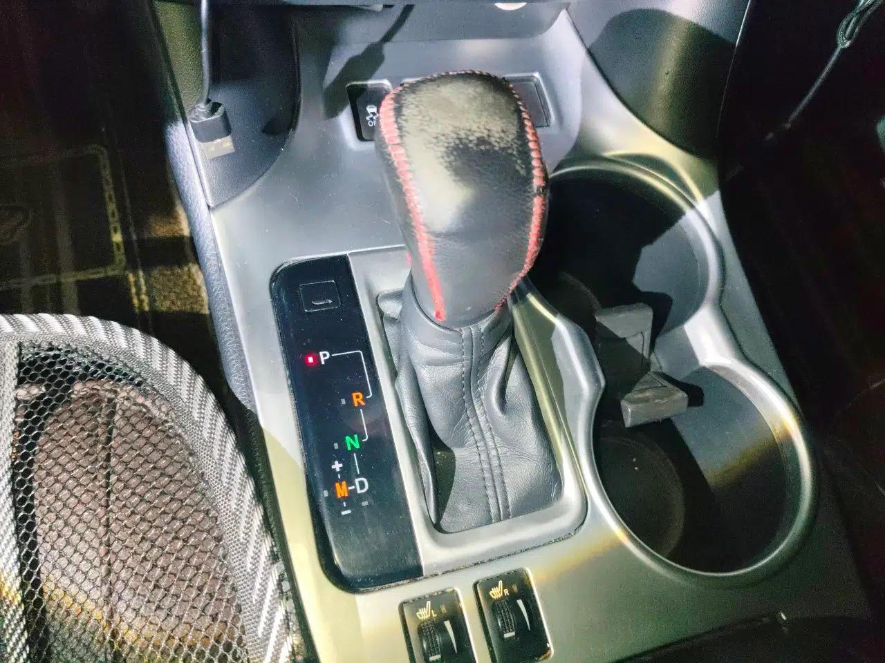 Toyota Highlander 2015 2.0T Two-Wheel Drive Luxury Edition 7 Seats — миниатюра 14