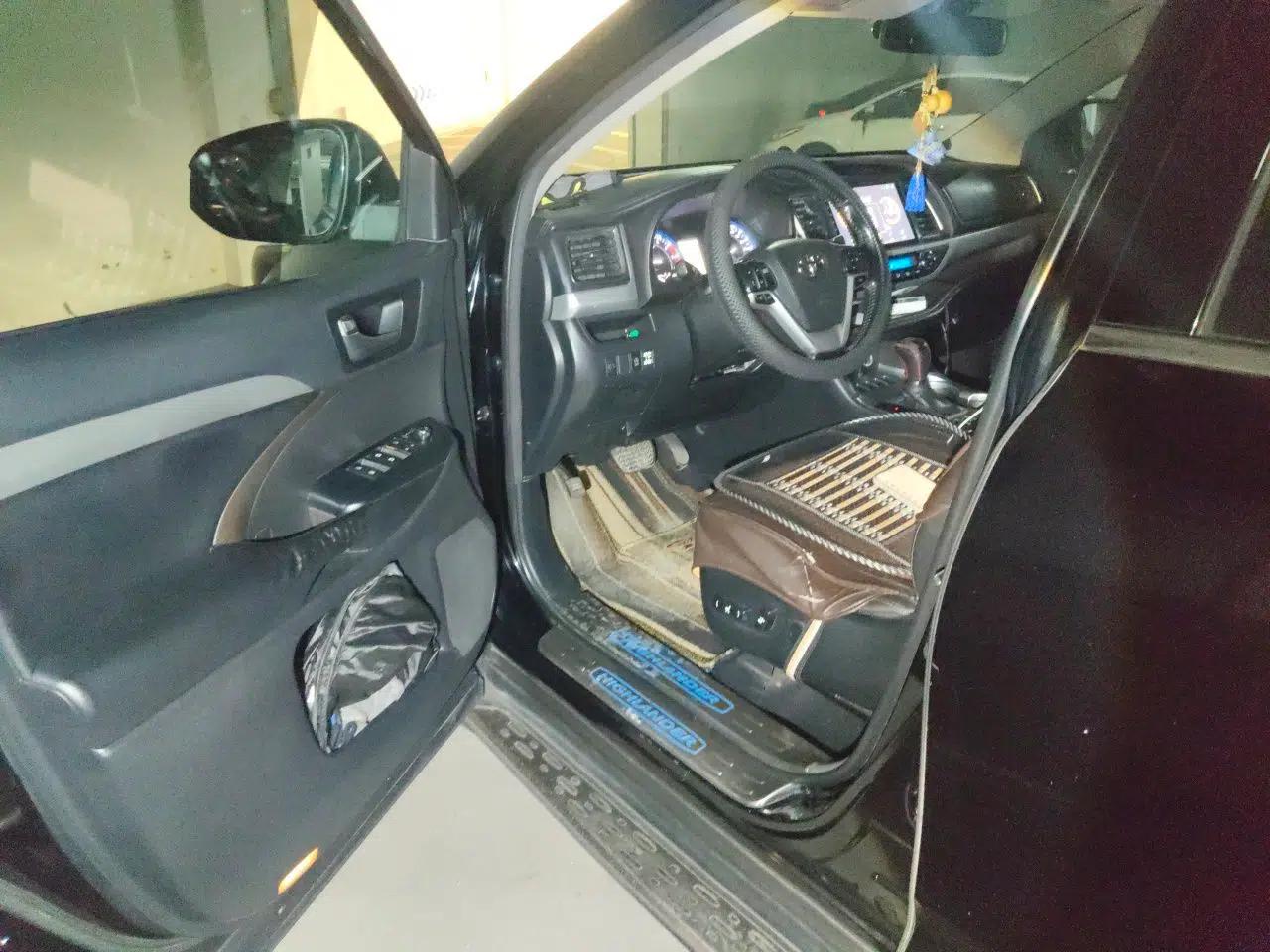Toyota Highlander 2015 2.0T Two-Wheel Drive Luxury Edition 7 Seats — миниатюра 16
