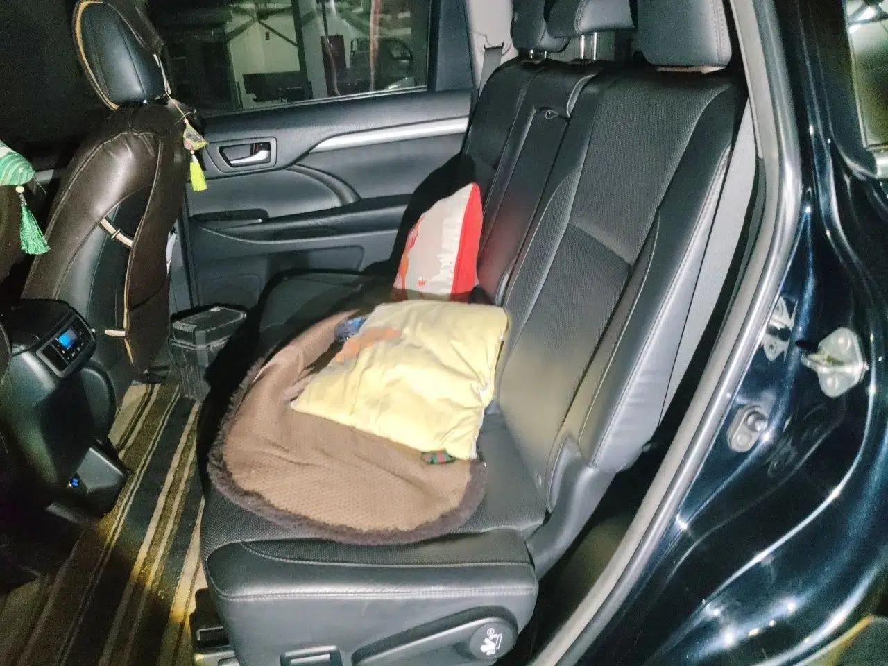 Toyota Highlander 2015 2.0T Two-Wheel Drive Luxury Edition 7 Seats — миниатюра 17