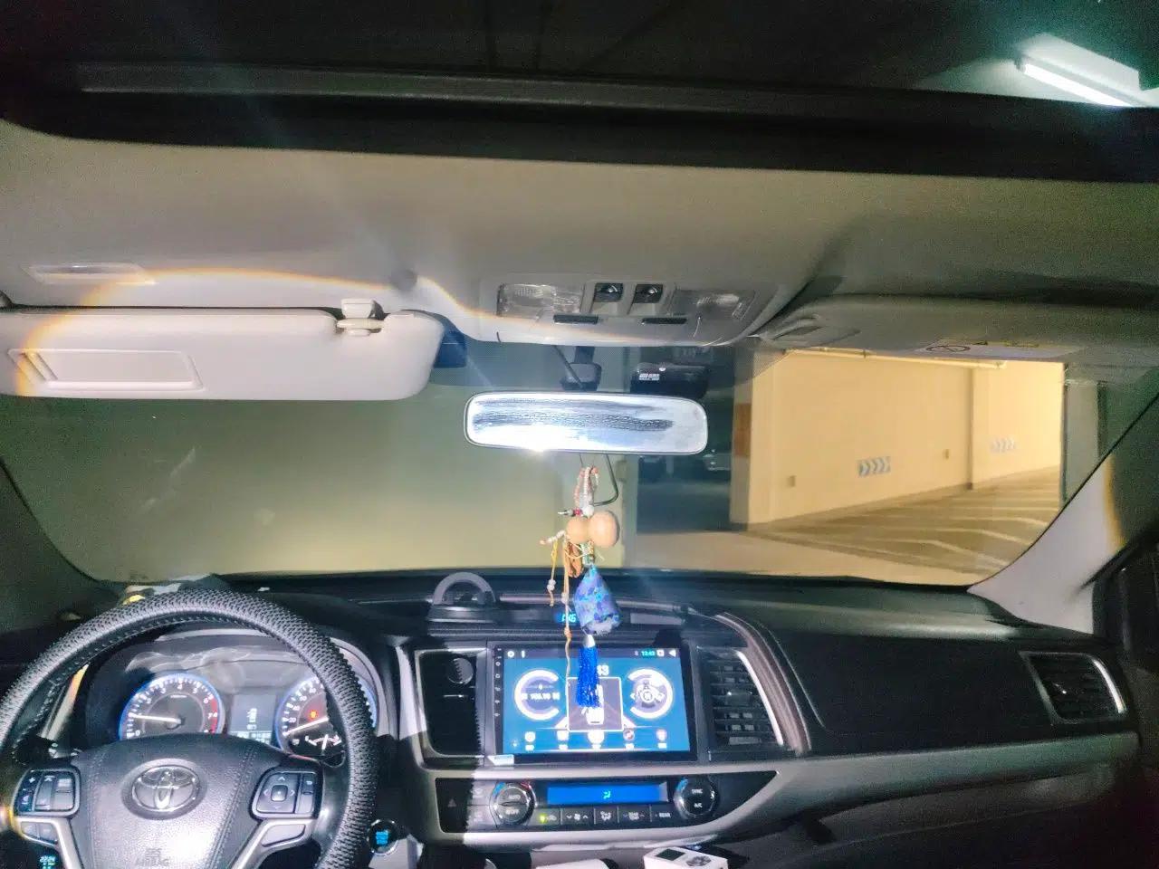 Toyota Highlander 2015 2.0T Two-Wheel Drive Luxury Edition 7 Seats — миниатюра 18
