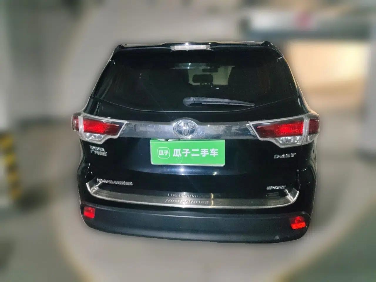 Toyota Highlander 2015 2.0T Two-Wheel Drive Luxury Edition 7 Seats — миниатюра 5