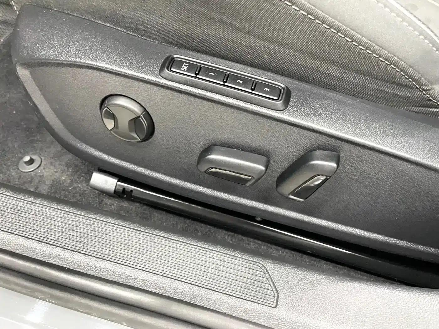 2021 Golf 280TSI DSG R-Line — миниатюра 11