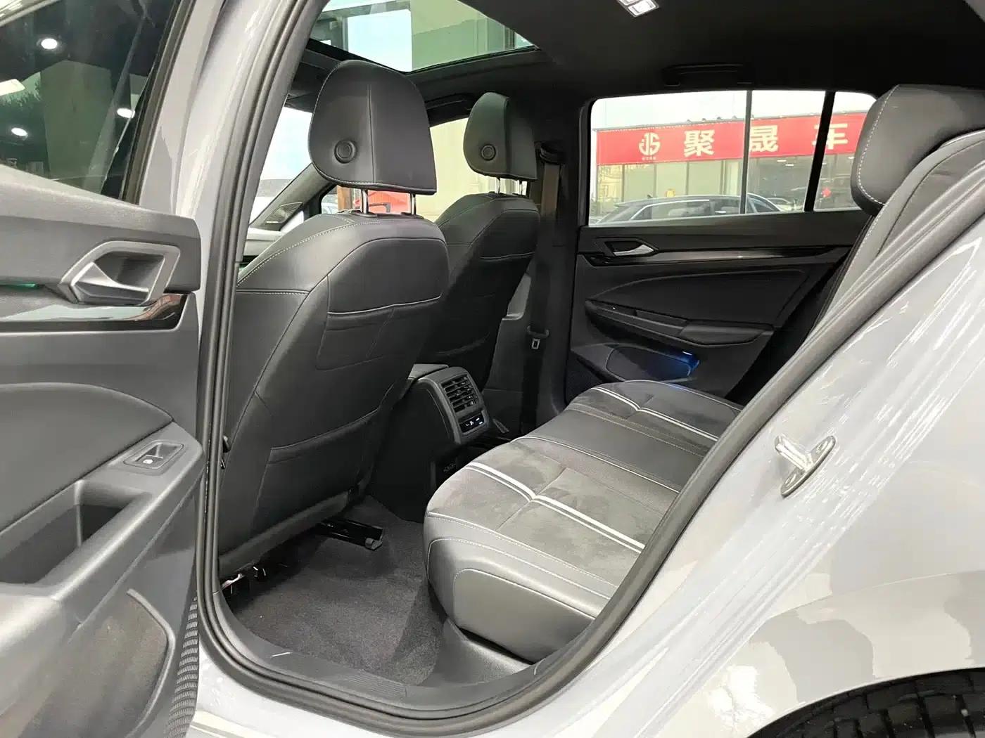 2021 Golf 280TSI DSG R-Line — миниатюра 10