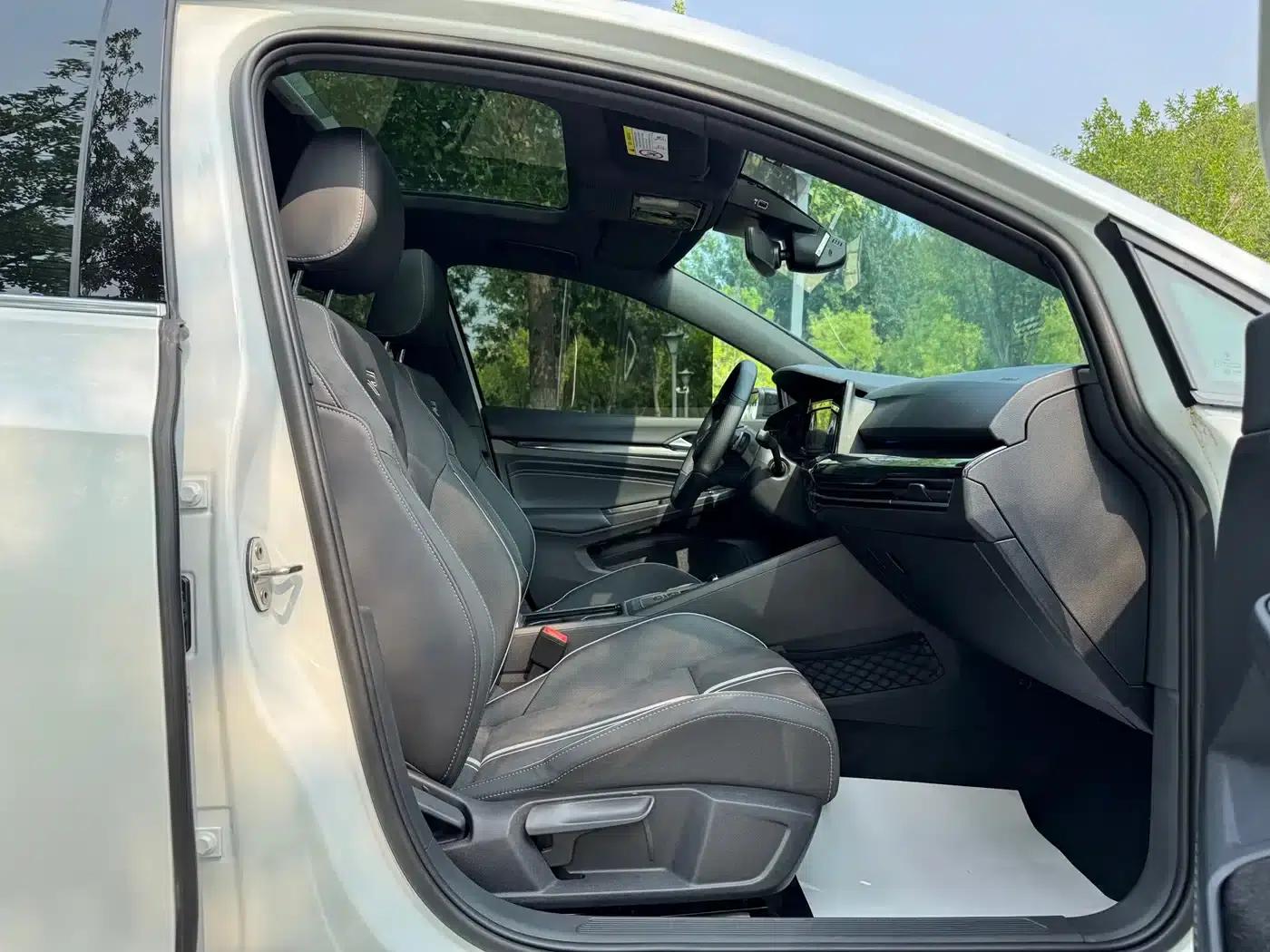 2023 Golf Facelift 280TSI DSG R-Line — миниатюра 23