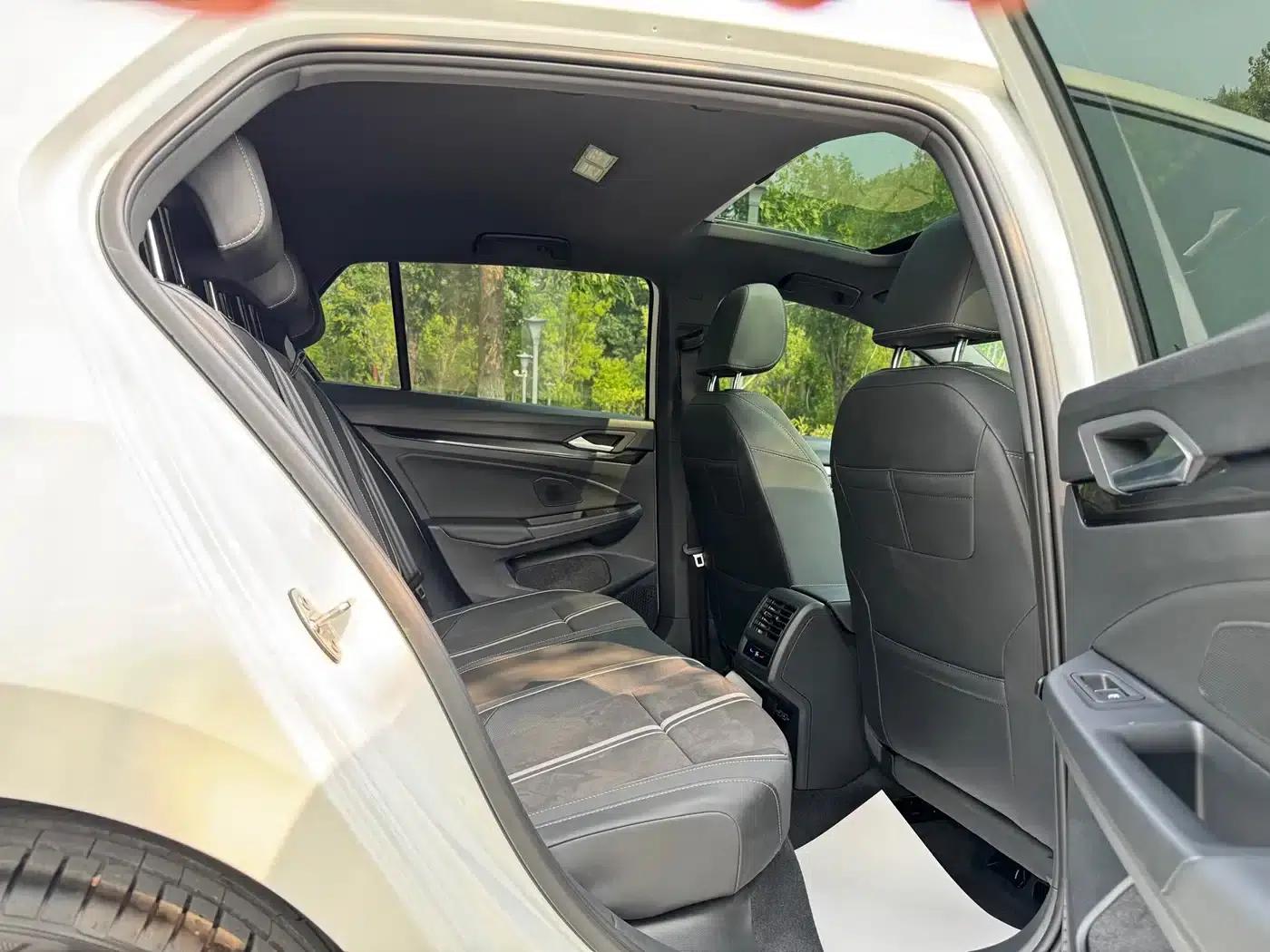2023 Golf Facelift 280TSI DSG R-Line — миниатюра 25