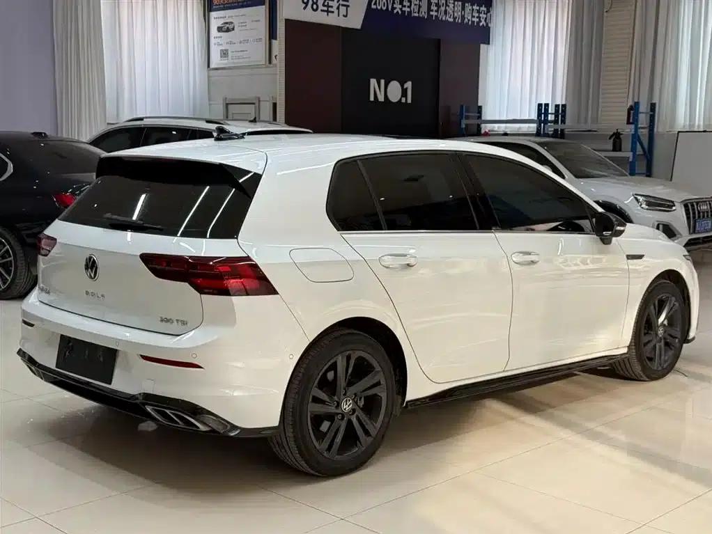2023 Golf 280TSI DSG R-Line Lite — миниатюра 4