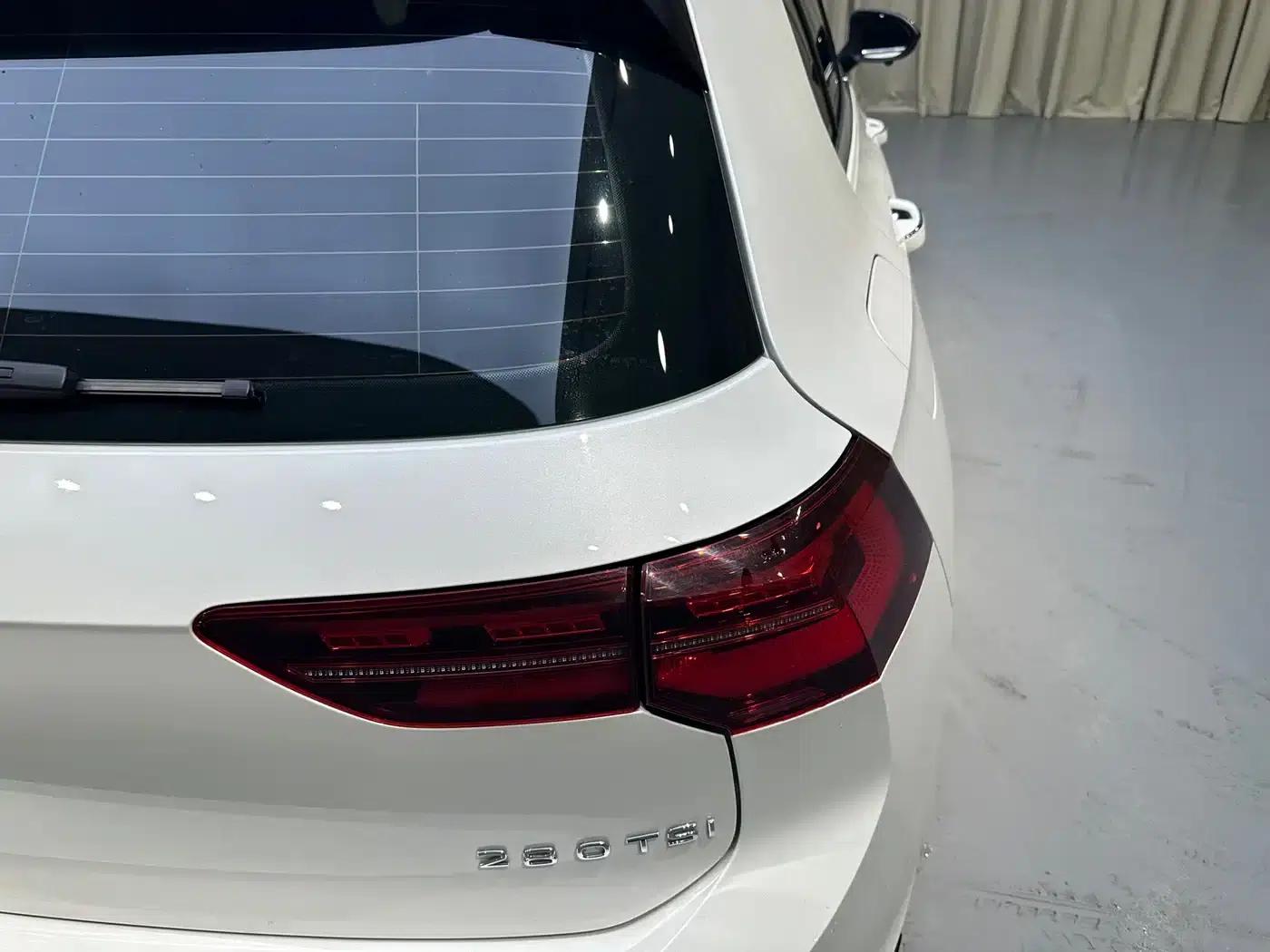 2023 Golf 280TSI DSG R-Line — миниатюра 25