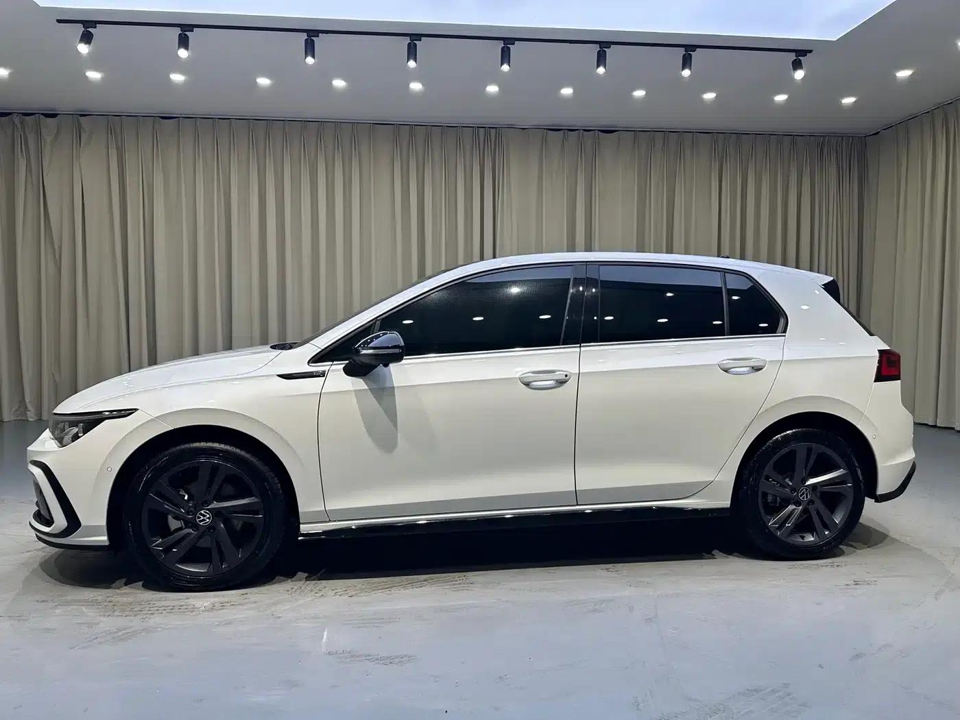 2023 Golf 280TSI DSG R-Line — миниатюра 4