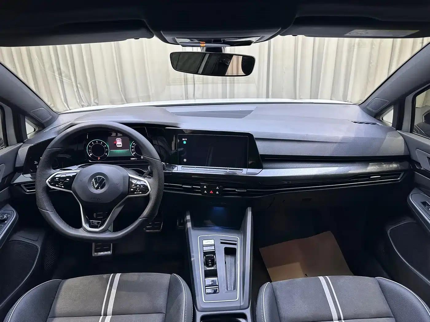 2023 Golf 280TSI DSG R-Line — миниатюра 10