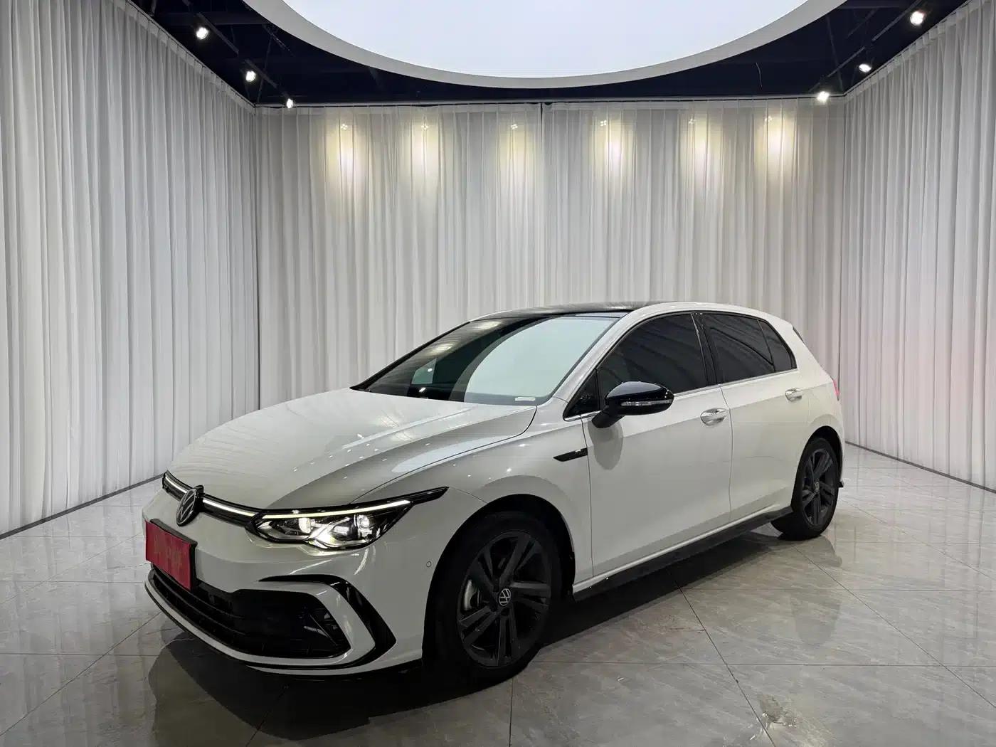 2023 Golf 280TSI DSG R-Line Lite — миниатюра 1