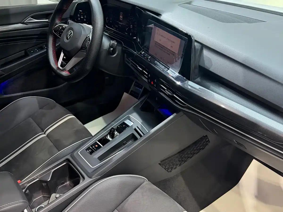 2023 Golf 280TSI DSG R-Line Lite — миниатюра 12