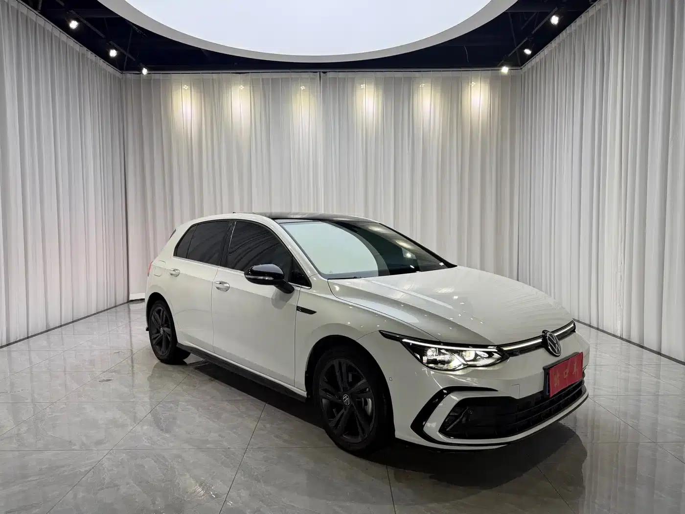 2023 Golf 280TSI DSG R-Line Lite — миниатюра 3