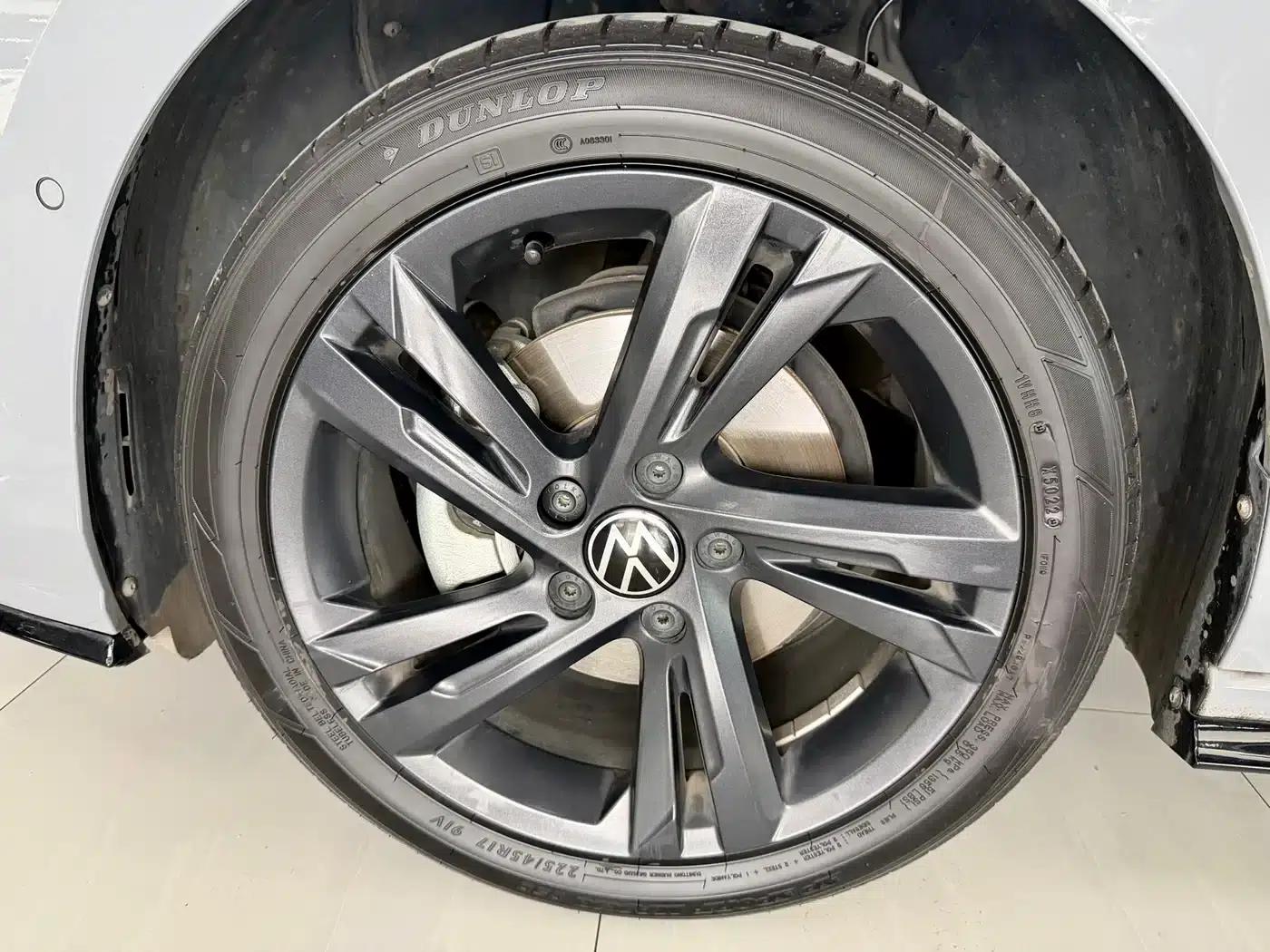 2023 Golf 280TSI DSG R-Line Lite — миниатюра 13
