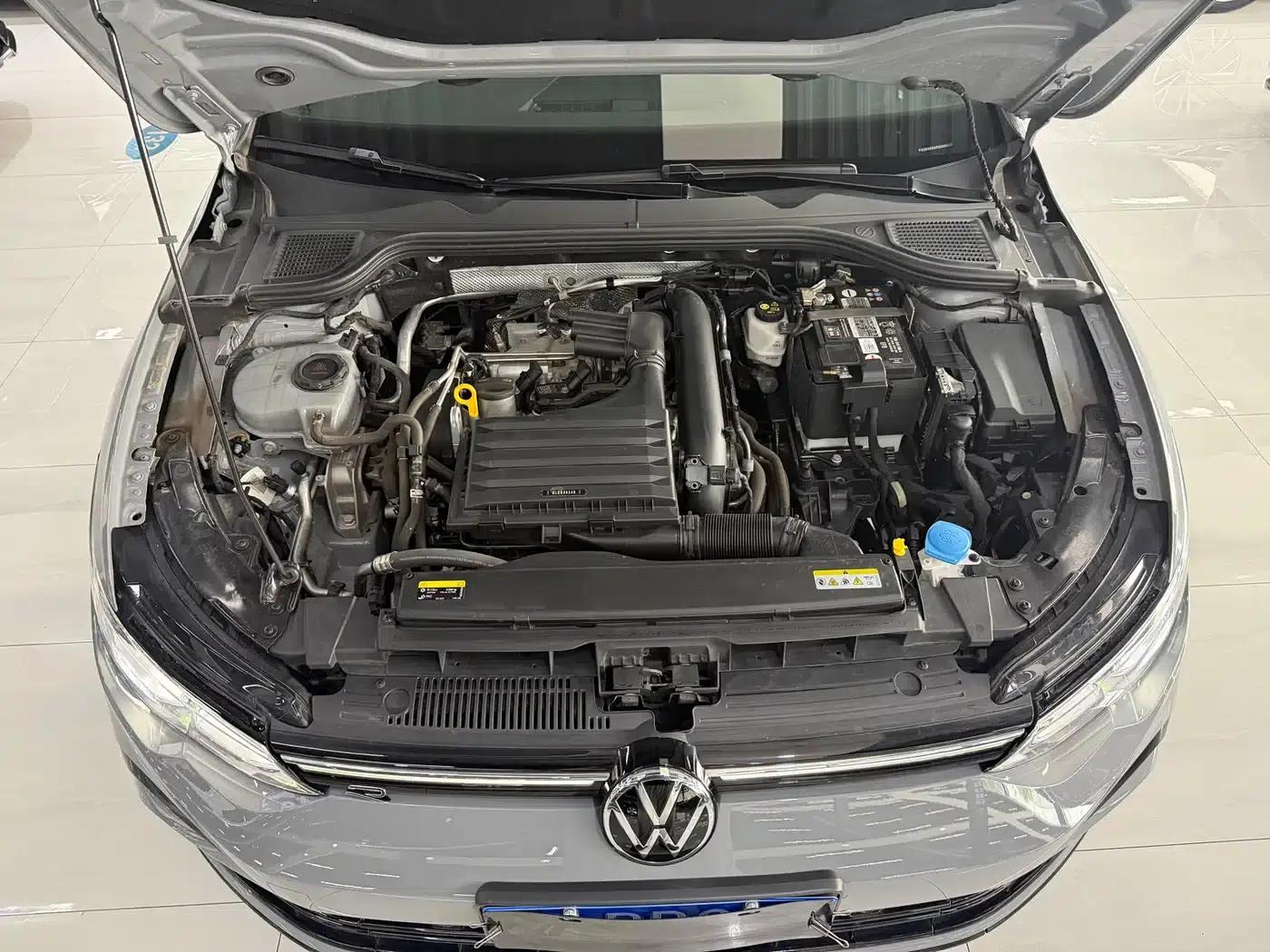 2023 Golf 280TSI DSG R-Line Lite — миниатюра 14