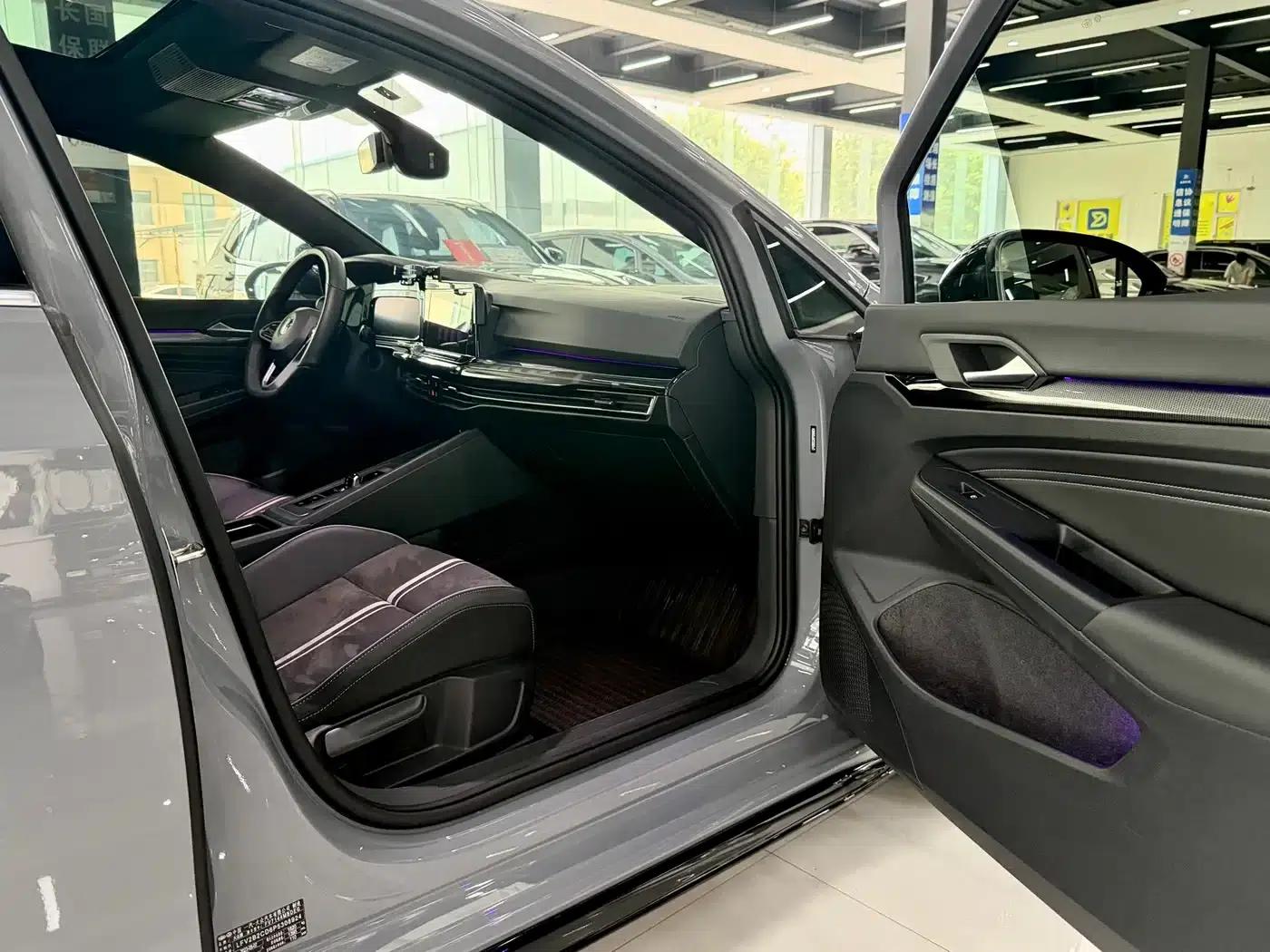 2023 Golf 280TSI DSG R-Line Lite — миниатюра 8