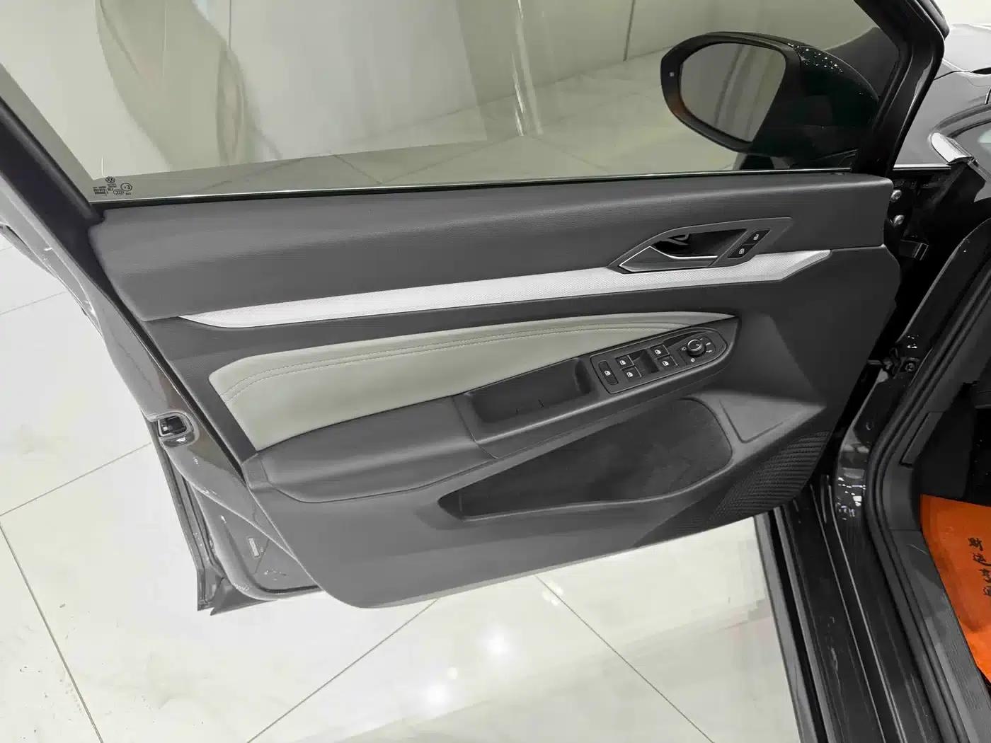 2023 Golf 280TSI DSG Pro — миниатюра 8