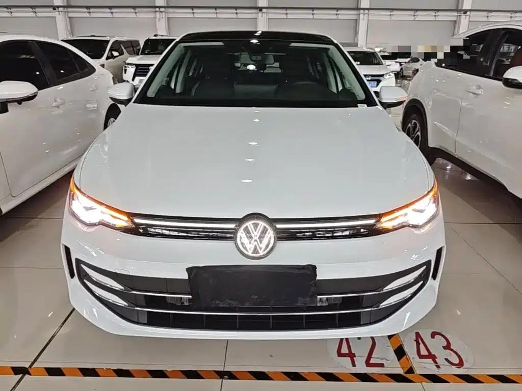2025 Golf 300TSI Pro — миниатюра 3