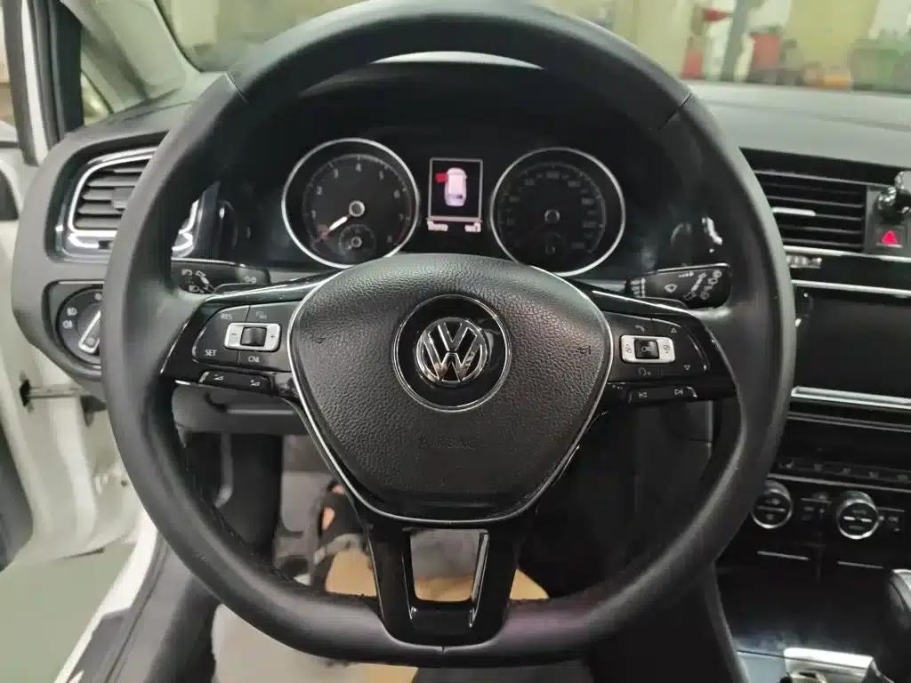 2014 Golf 1.4TSI Luxury Touring Edition (Imported) — миниатюра 12