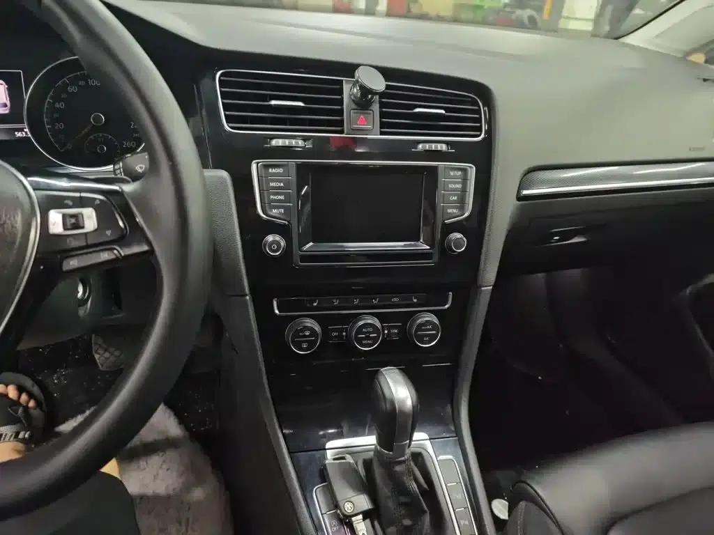 2014 Golf 1.4TSI Luxury Touring Edition (Imported) — миниатюра 10