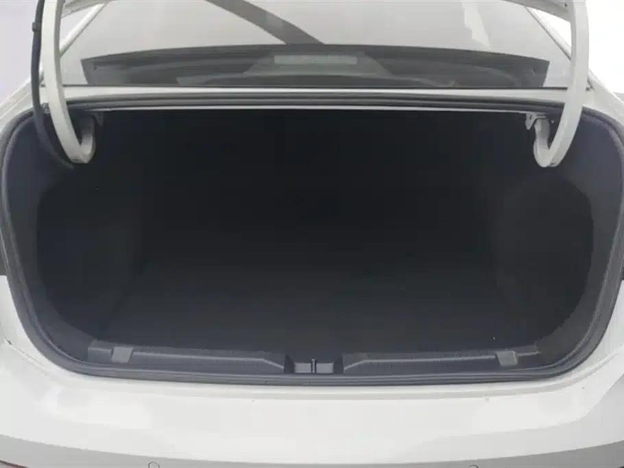 2022 Volkswagen Lavida 1.5L Automatic Fashion Edition — миниатюра 4