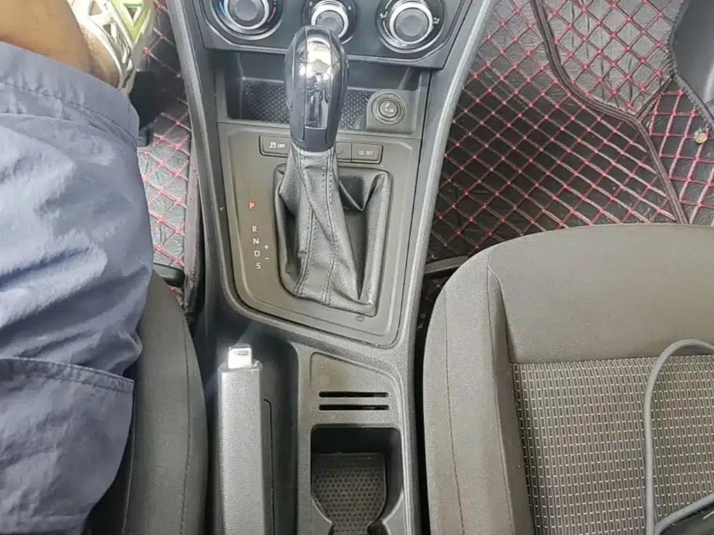 2017 Volkswagen Lavida 1.6L Automatic Fashion Edition — миниатюра 14
