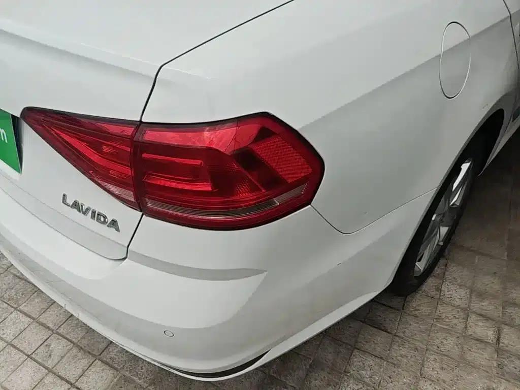 2017 Volkswagen Lavida 1.6L Automatic Fashion Edition — миниатюра 8