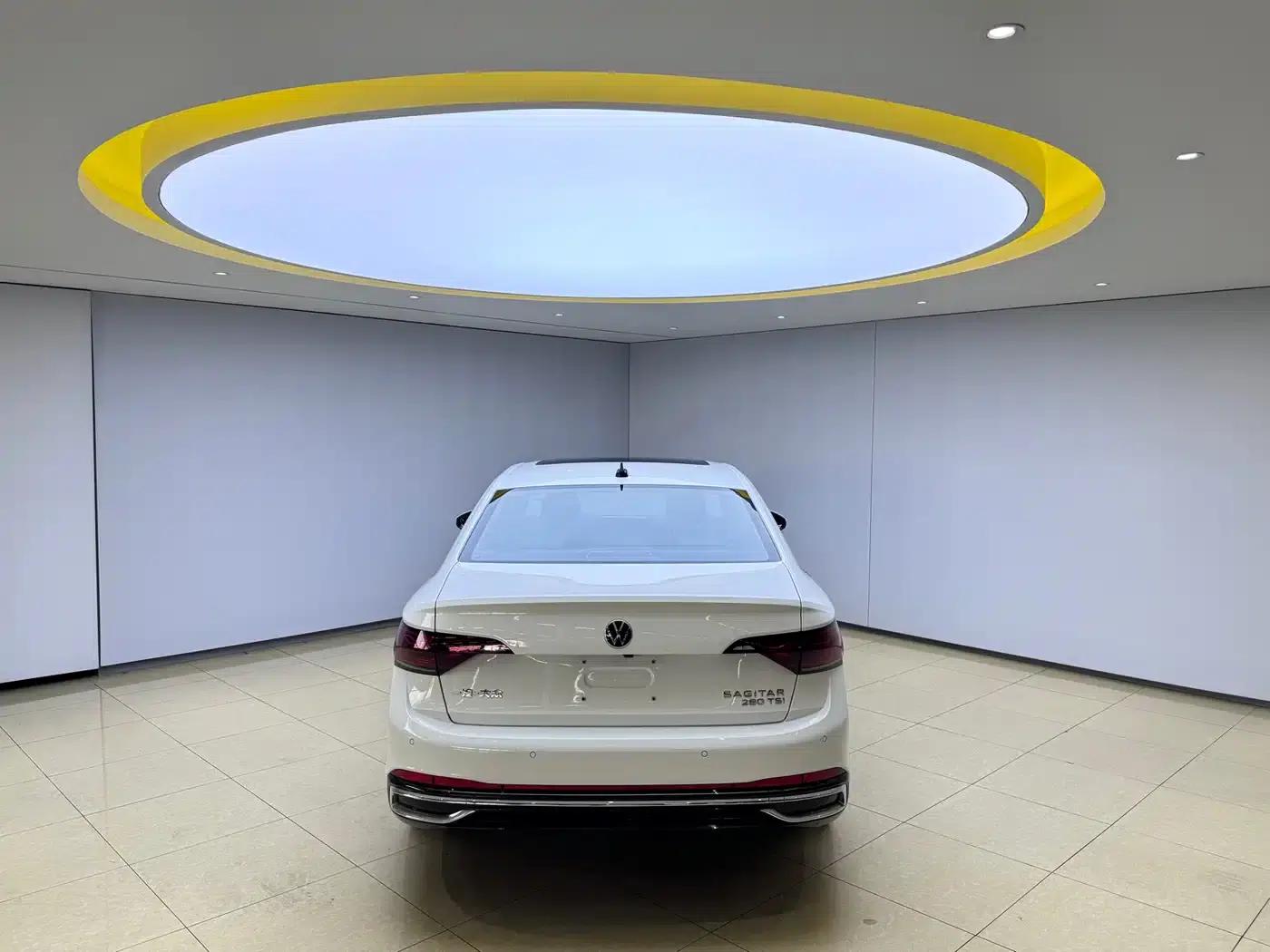 2023 Volkswagen Sagitar 280TSI DSG Super Edition — миниатюра 5