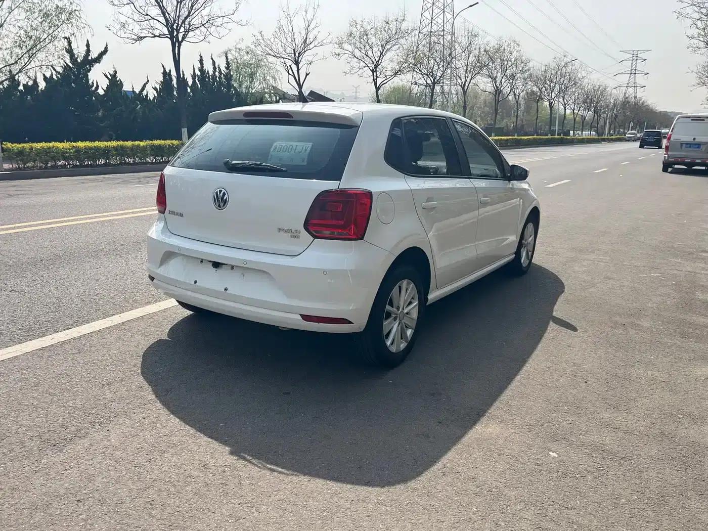 2016 Polo 1.6L Automatic Comfort Model — миниатюра 5