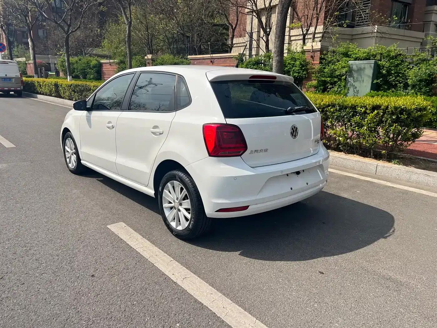 2016 Polo 1.6L Automatic Comfort Model — миниатюра 6