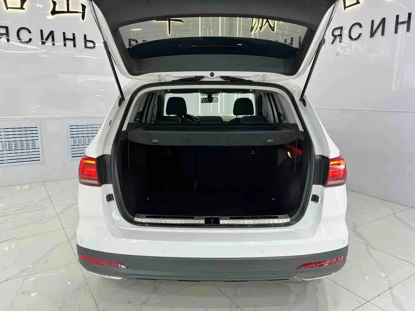 Tharu 2022 280TSI 2WD Luxury Edition — миниатюра 17