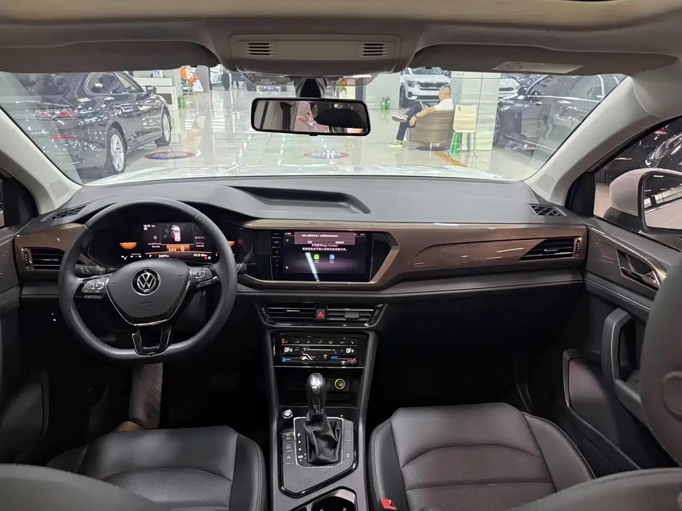 Tharu 2022 280TSI 2WD Luxury Edition — миниатюра 14