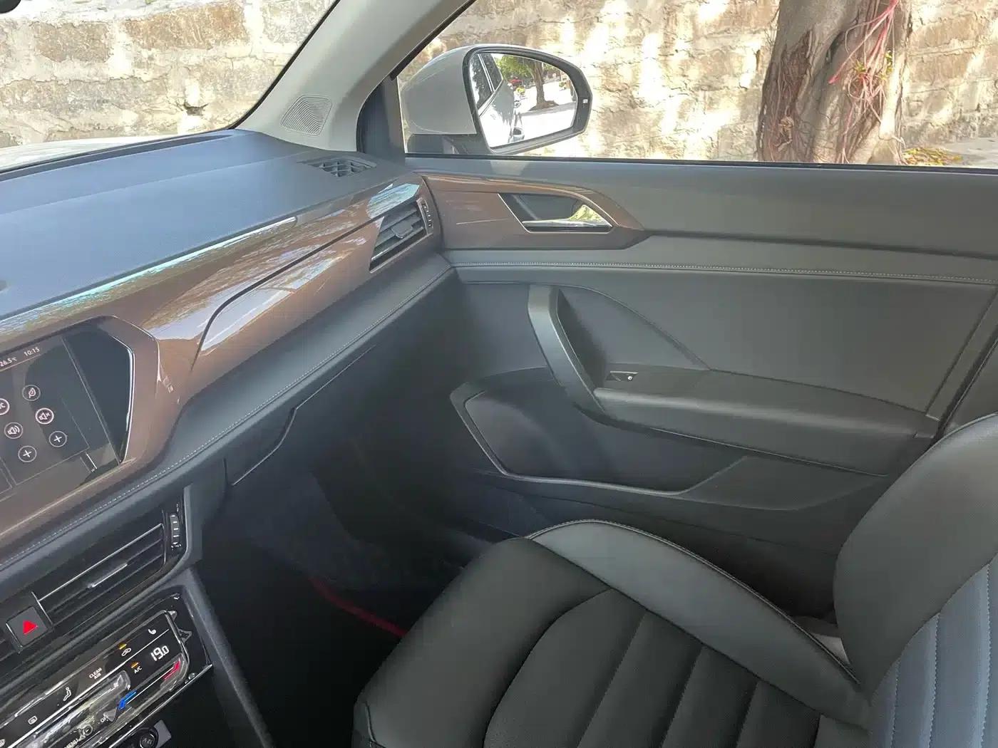 Tharu 2022 330TSI 4WD Luxury Edition — миниатюра 14