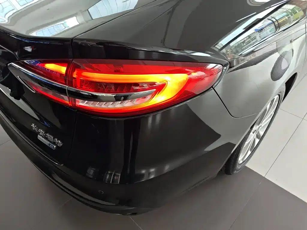 2020 Ford Mondeo EcoBoost 180 Fashion Edition — миниатюра 24