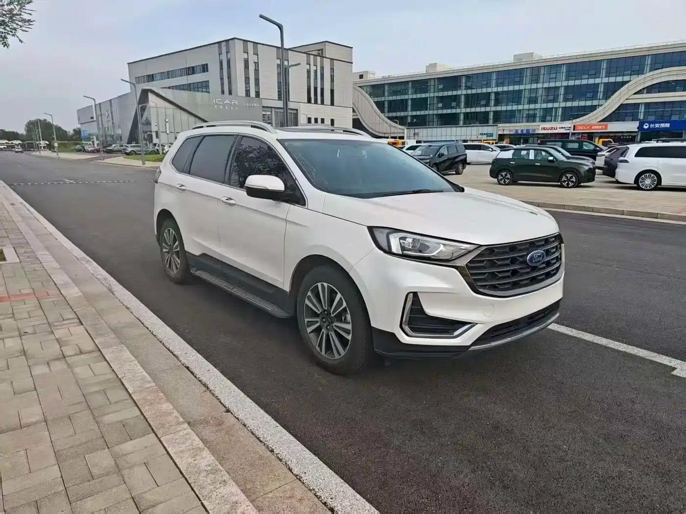 Edge 2021 PLUS EcoBoost 245 2WD Platinum Edition 5-seater — миниатюра 2