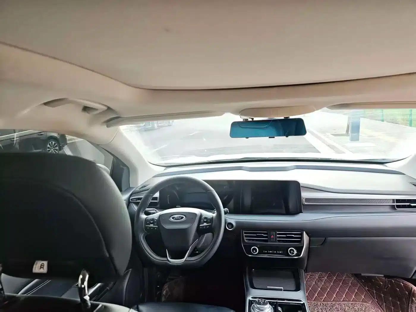 Edge 2021 PLUS EcoBoost 245 2WD Platinum Edition 5-seater — миниатюра 4