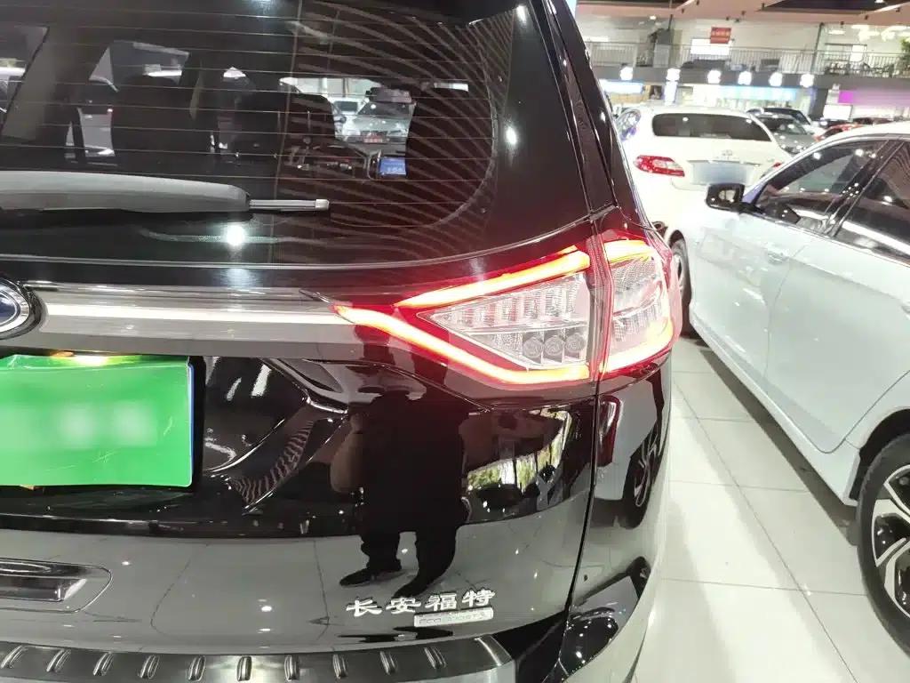 Edge 2018 Facelift EcoBoost 245 2WD Platinum Edition 5-seater (China V Emission Standard) — миниатюра 8