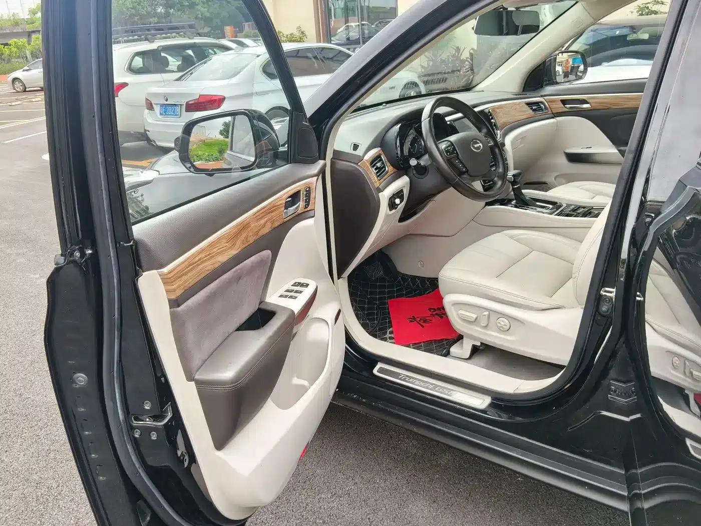 Trumpchi GS8 2017 320T 2WD Luxury Intelligent Connected Edition (7-seater) — миниатюра 4